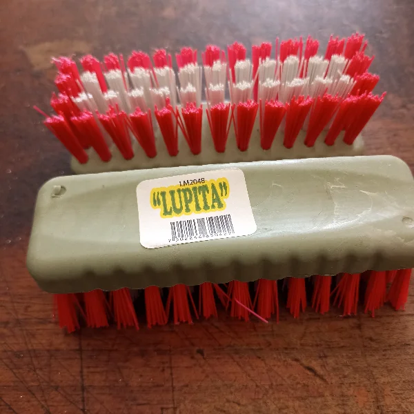 Cepillo Para Lavar "LUPITA"